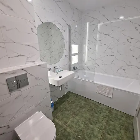 Gosciniec Nad Zalewem Sosina Konukevi Jaworzno