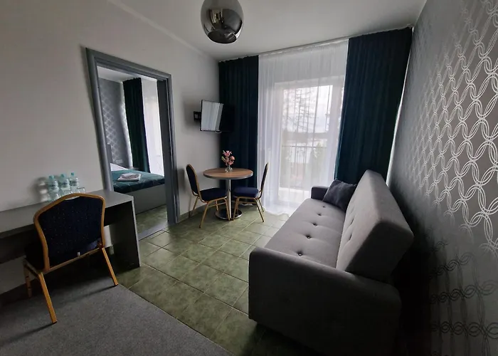 Guest house Gosciniec Nad Zalewem Sosina 3*