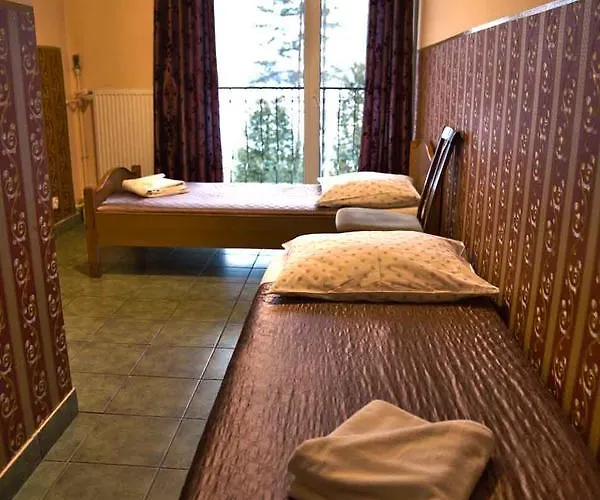 Guest house Gosciniec Nad Zalewem Sosina 3*